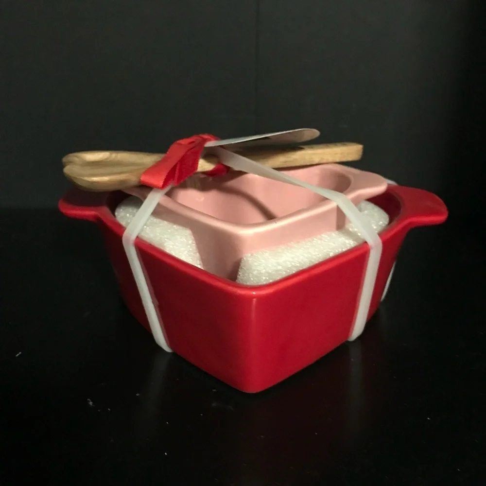 New RAE DUNN Set of Mini Heart Bakers w/ Spoon